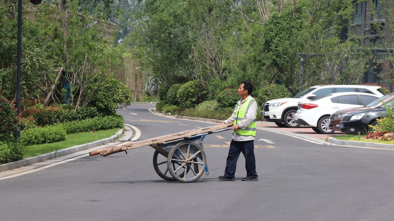 “生涯惬意，服务中意” 葛塘西片区地块保险房交付回访业主这样说